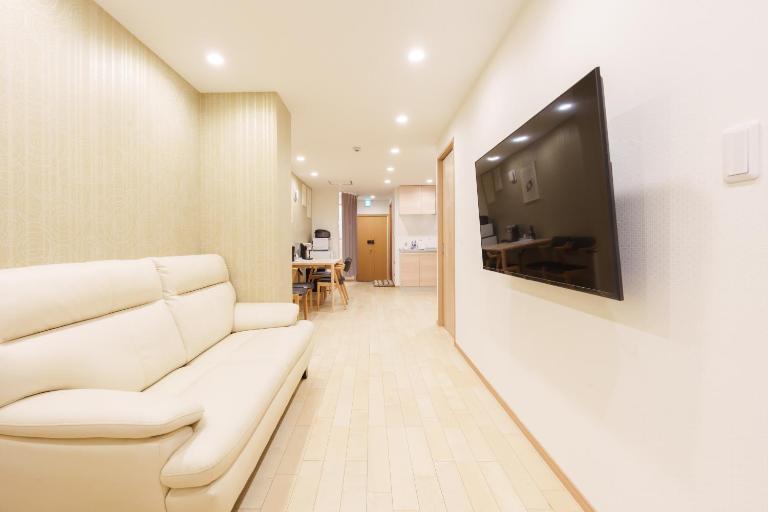 青葉邸-WHITE CLOUD-Osaka Castle Temmabashi 3BR Family Residence - B&B Osaka