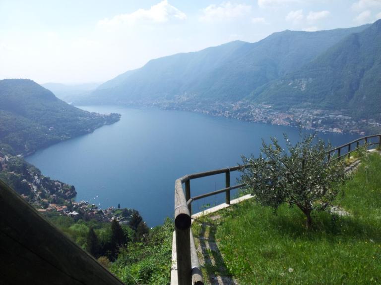 B&B Le Magnolie - Bed and Breakfast Faggeto Lario