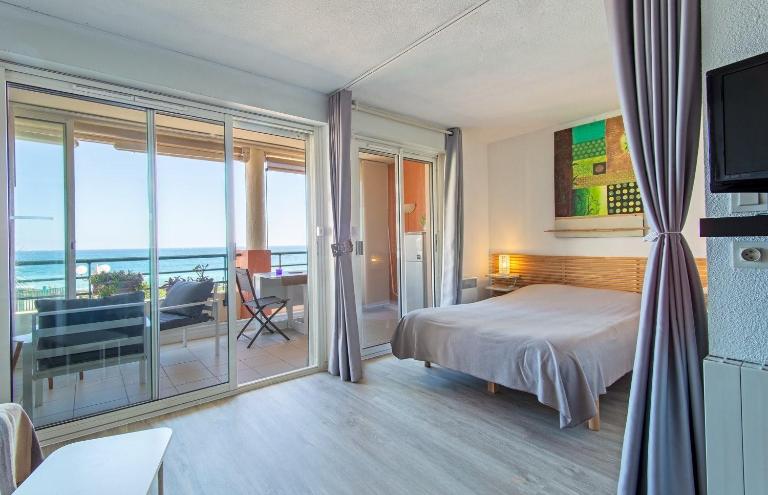 Terramer – Séjour face à la mer, plage et commerces à pied - Secteur Corniche - B&B Sète