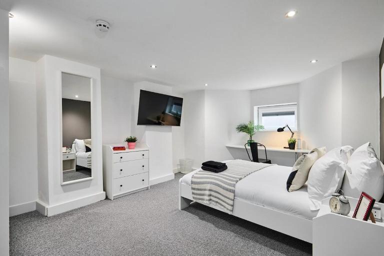 Kendal Lane Apartments - B&B Leeds