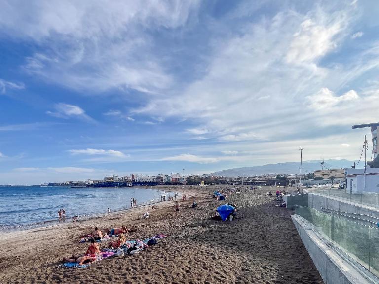 Melenara Beach - Cozy Ground-Floor Flat - B&B Telde
