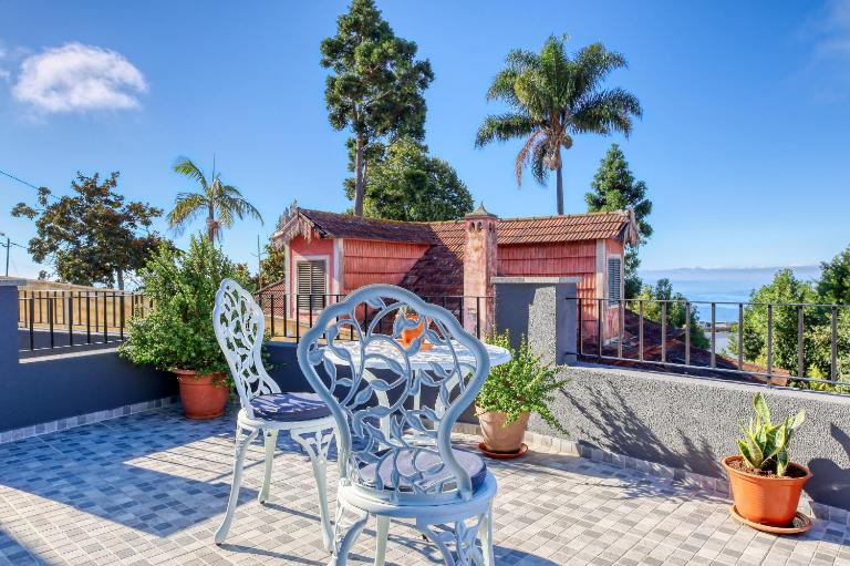 Funchal Hills, a Home in Madeira - B&B Funchal