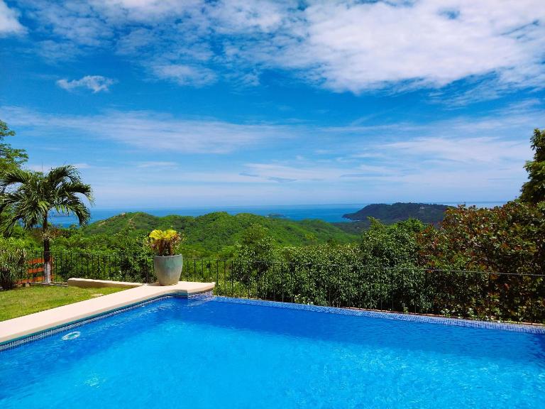 Casa Sol Azul - remarkable, ocean view 4 BR House in Potrero - B&B Potrero