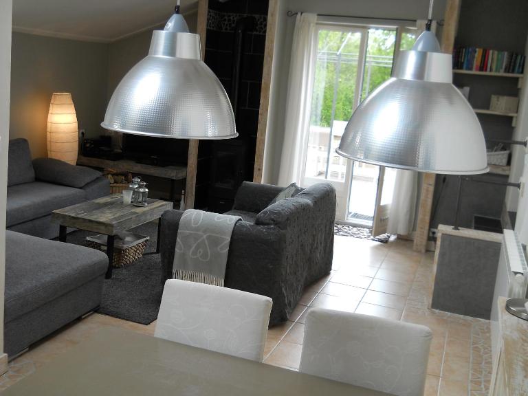 Maison van Stijn, Gîte les 3 Etoiles d'Auvergne - Chambres d'hôtes Égliseneuve-d'Entraigues