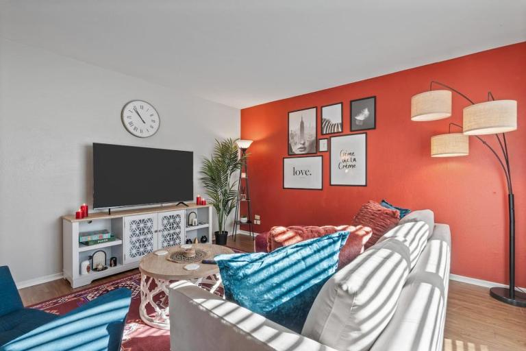 Passionate 2BD TCU Walkable - B&B Fort Worth