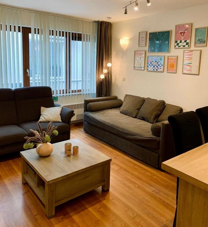 Relaxed coastal stay - steps from beach & center - Ferienwohnung Ostende