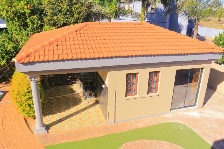 Lobone's Apartments Phakalane - Ferienwohnung Gaborone