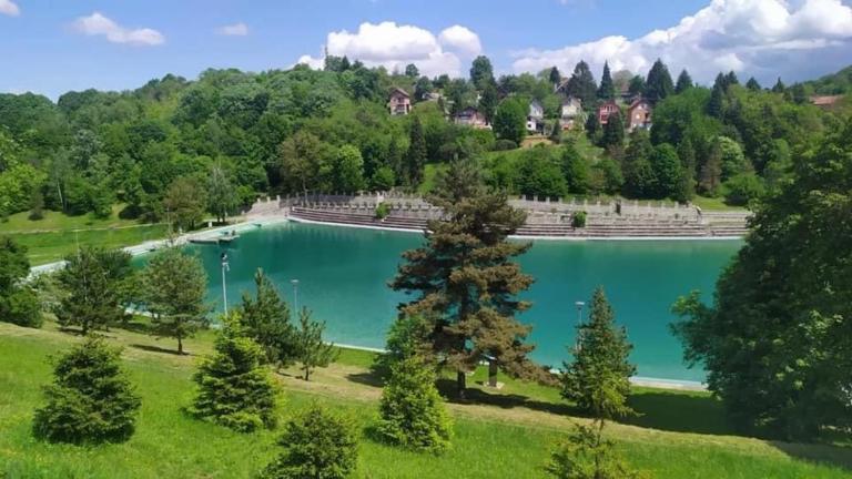 Kuća za odmor u prirodi NINA Jezero Orahovica - B&B Duzluk