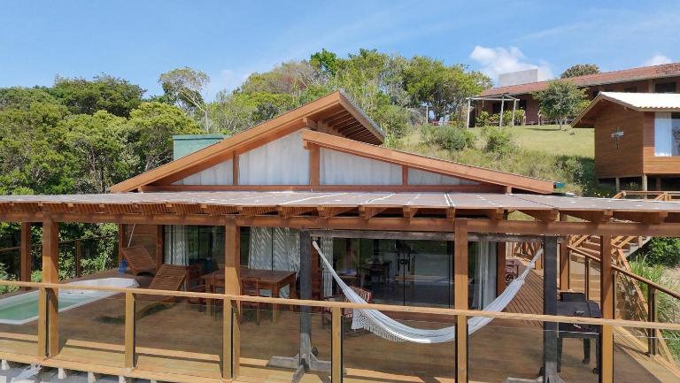 Casa com jacuzzi e piscina aquecida- Praia do Rosa-SC - Bed and Breakfast Praia do Rosa