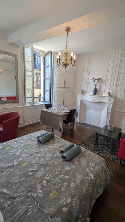 Appartement Hyper Centre, 1er étage - Ferienwohnung Fougères
