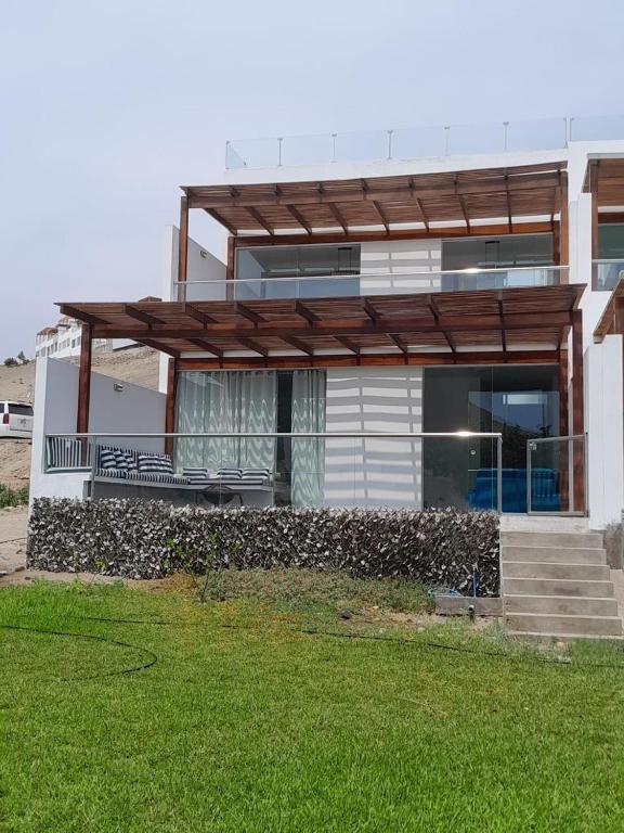 Beach house - Alto Bujama Condominium - B&B Asia