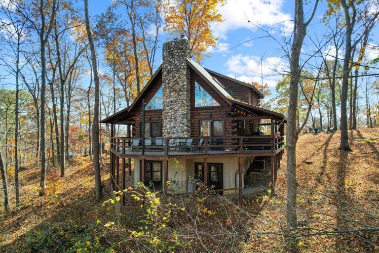 Hike Away Hills - Bed and Breakfast Logan