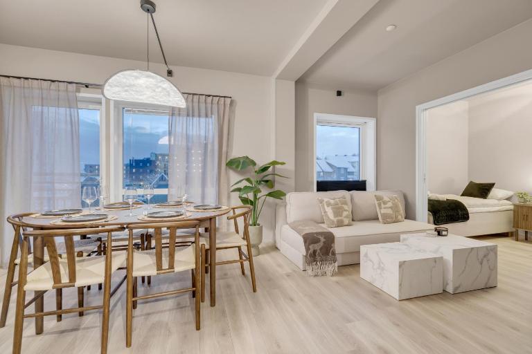Arctic Lux Suite With Sea & Mountain View - Bed and Breakfast Tromsø
