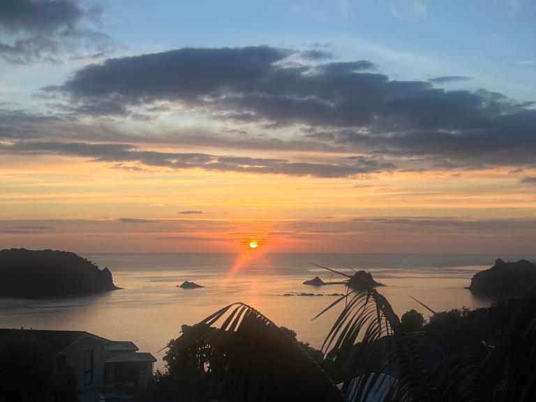 Hahei Sunrise - B&B Hahei
