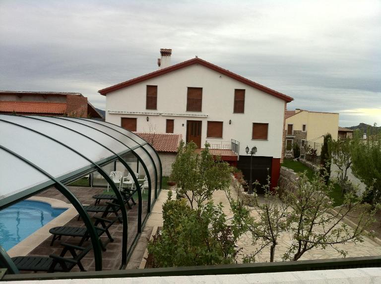 Refugio La Covatilla I,II,III y IV - Bed and Breakfast La Hoya