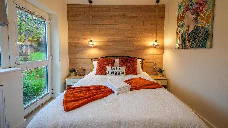 Cosy Studio with Garden Close to Town Train Hospital Long Booking Welcome - Chambres d'hôtes Eastbourne