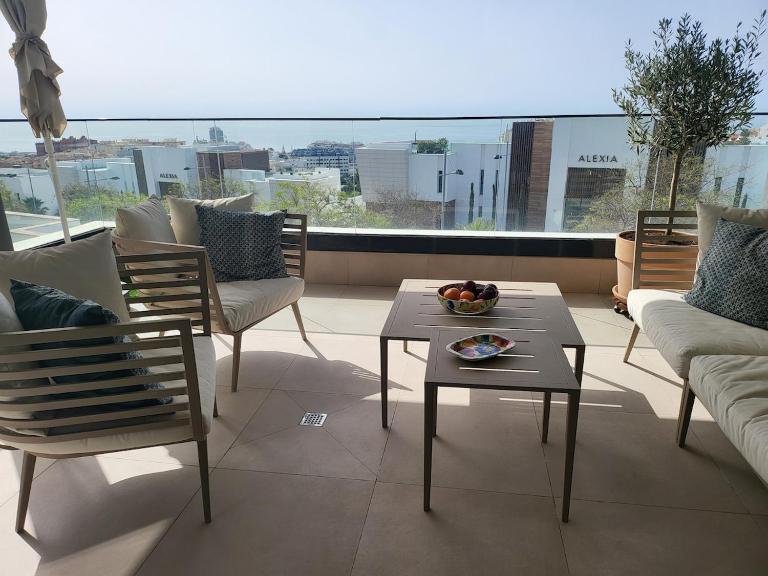 The blue apartment in Las Mesas, Estepona - B&B Estepona