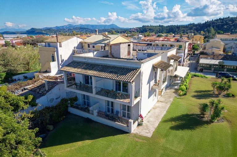 Kamarina Apartments - Ferienwohnung Perouládes