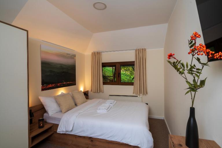 Lisine Lepo Mesto Guesthouse & Spa - Bed and Breakfast Strmosten