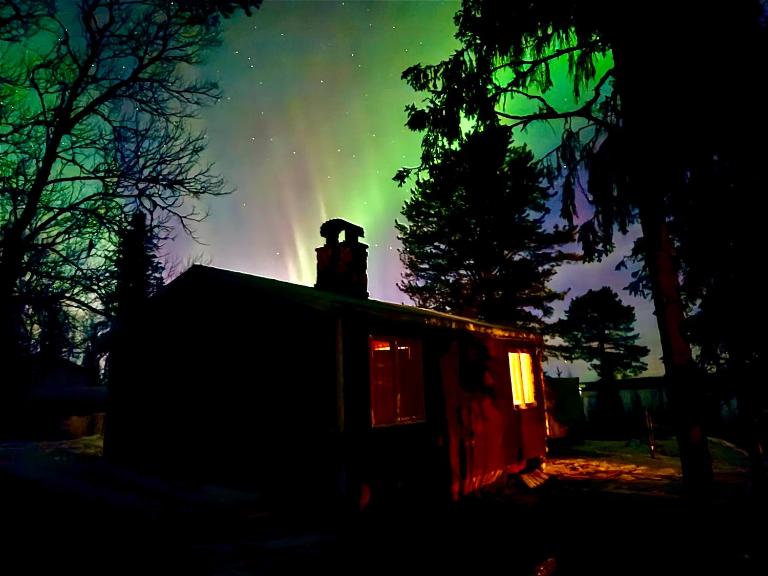 Aurora Lakeside Cabin Altajärvi - Chambres d'hôtes Kiruna