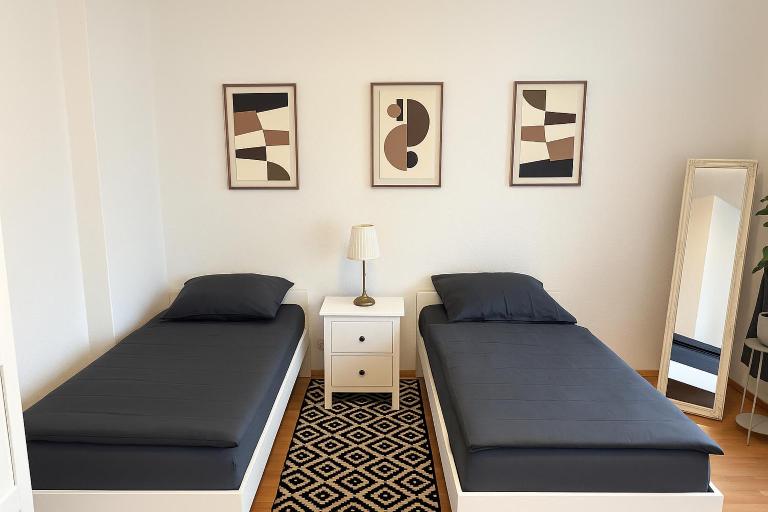 Messe Dus - 3 Rooms - 80qm - Sportpark Wedau - B&B Duisburg