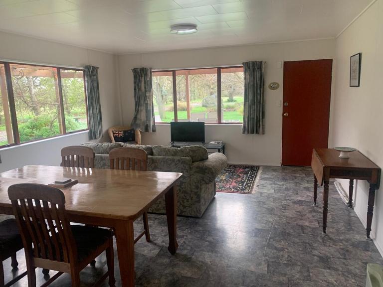 Apartment in apple orchard and E Bike Hire - B&B Haumoana
