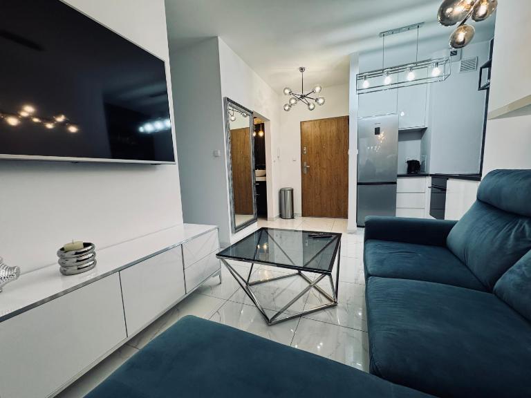 Apartament Kolorowe Garbary 22B z prywatnym miejscem postojowym - Chambres d'hôtes Bydgoszcz