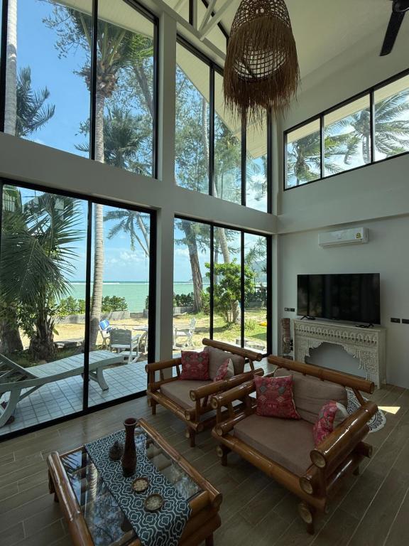 K Villas Seaview - B&B Moeiwadi