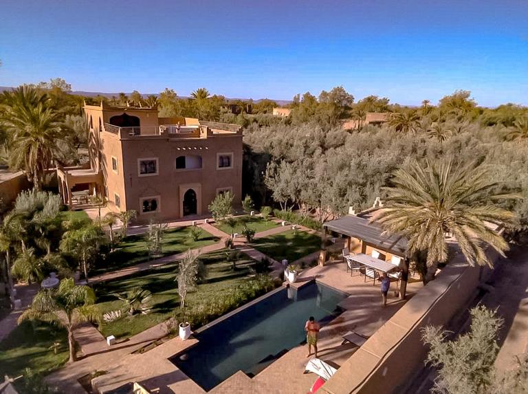 Dar Lily, villa familiale avec piscine et services - B&B Skoura