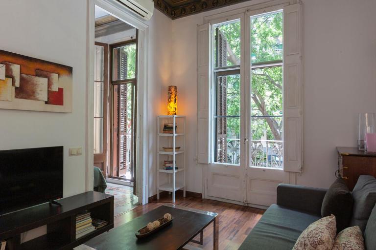153 - AB Casanova Duplex-Apartment - Ferienwohnung Barcelona