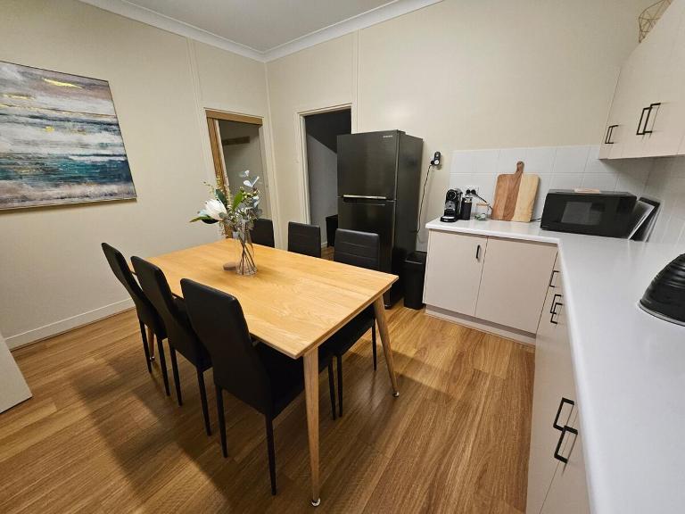 Neat & Tidy Family Home with Beautiful Back Yard - Chambres d'hôtes Angaston