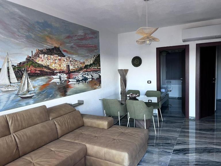 Anto's House 2 bedroom Gulf View home with Jacuzzi - B&B Olbia