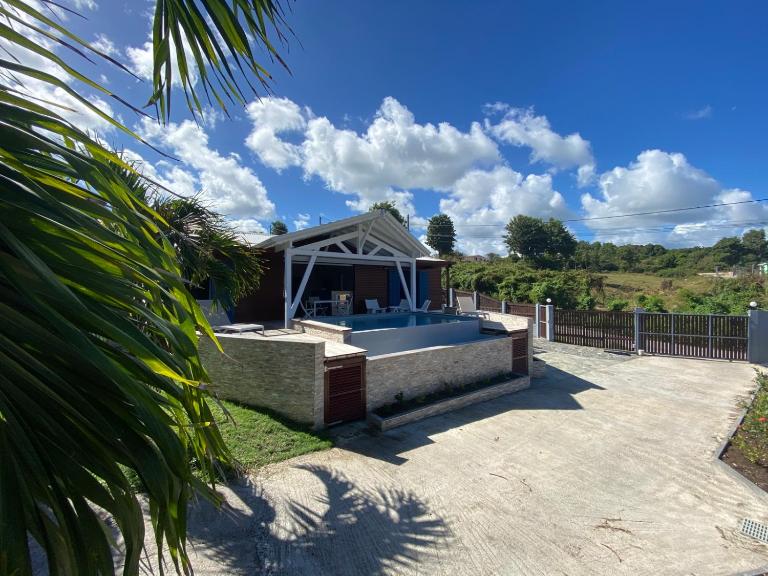 Villa Catalpa - Piscine privée - littoral à 5 min - B&B Le Moule