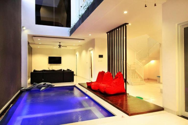 Villa Dreamz - six bedrooms private villa - Chambres d'hôtes Legian