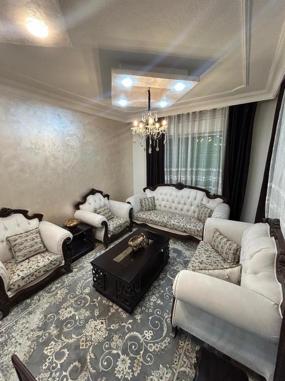 Toum's Apartments 2 - B&B Amman