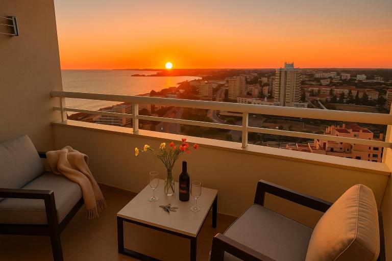 Beachfront Premium Apartment with Sunset, Pools & Sea View - B&B Portimão