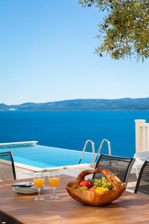 Crystal Holiday Home - B&B Čelina