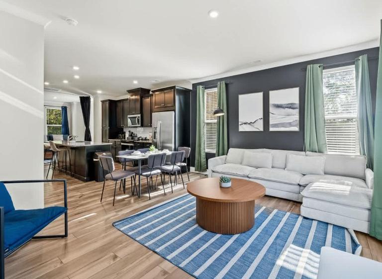 4BR Townhouse King Bed Rooftop Uptown CLT - B&B Charlotte