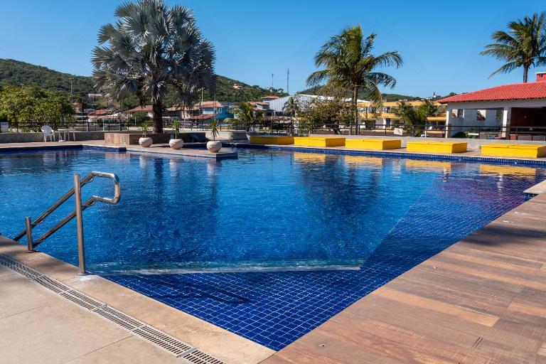 Apartamento Resort Piscina e lazer Completo, 1min Rua dos Biquinis - B&B Cabo Frío