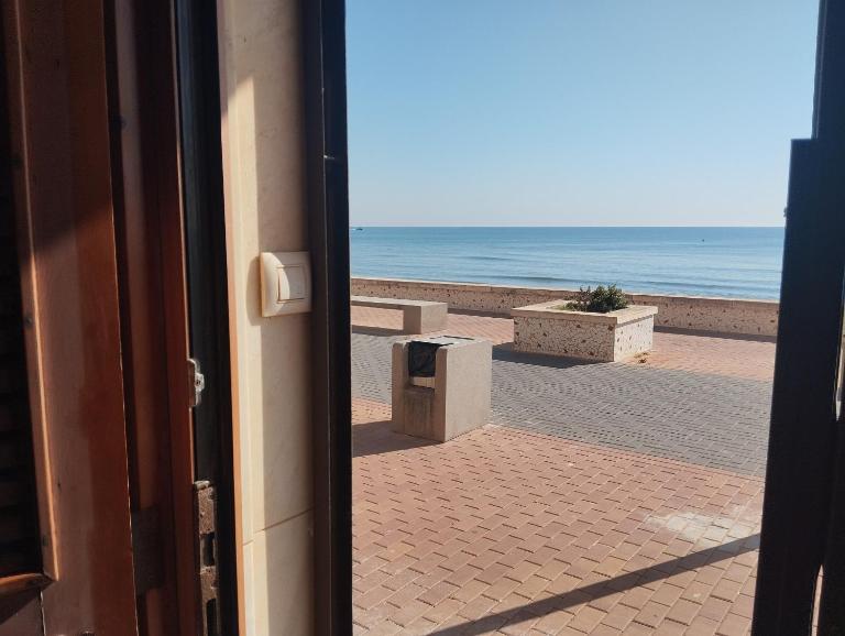 Apartamento en Primera Linea de Playa en Les Palmeres-Vistas al Mar-El Refugio del Mediterráneo - Ferienwohnung Mareny Barraquetas