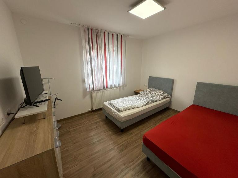 Danner Appartements Gschwandt bei Gmunden - Monatsweise mieten - Monteurwohnungen in Gmunden, Zentral, vollmöbliert & mit Parkplatz für Langzeitgäste - B&B Moosham