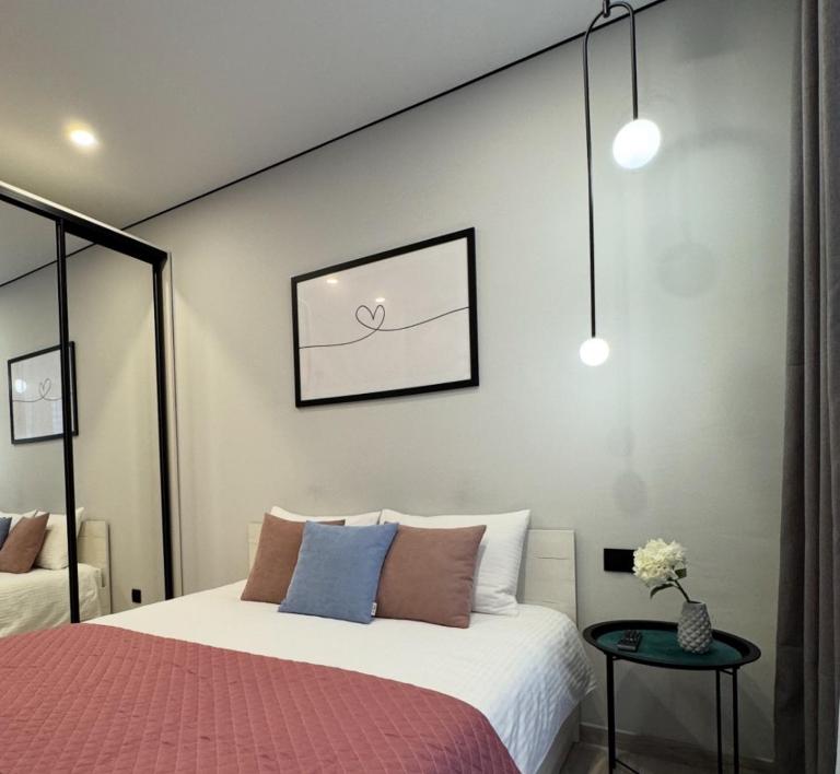 MAKSIM Modern Apartment - Bed and Breakfast Lviv