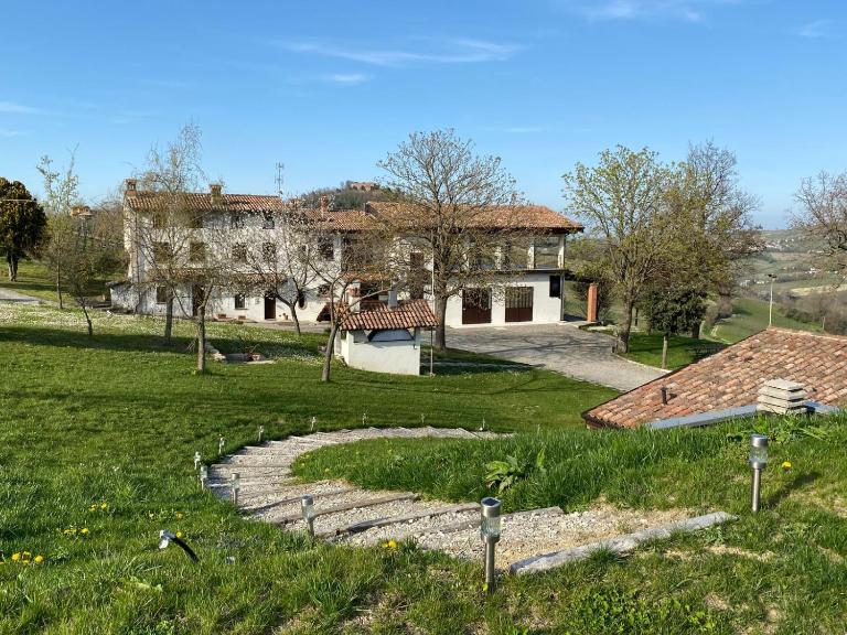 Agriturismo Poggiacolle - Chambres d'hôtes Montecalvo Versiggia