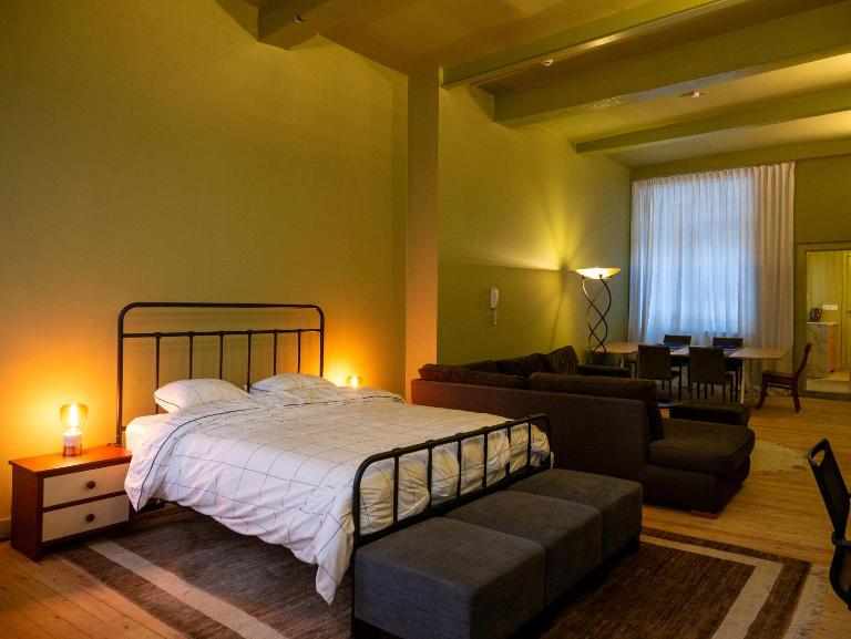 Spacious home in the heart of Antwerp! - B&B Amberes