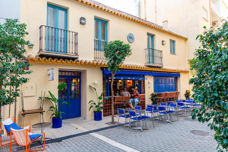 Apartamentos Las Olas del Mar - Chambres d'hôtes Estepona
