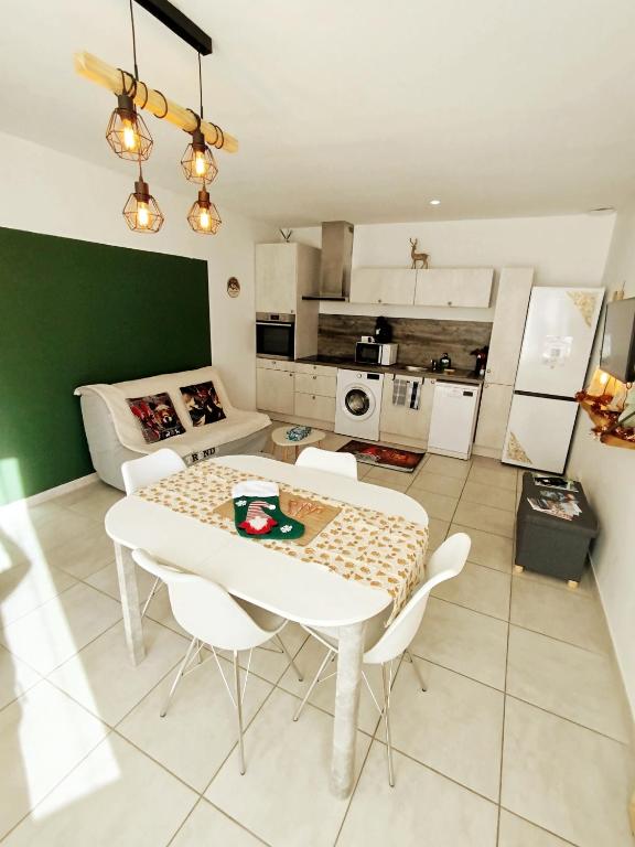 Appartement centre Ax-les-Thermes proche télécabines & parking - B&B Ax-les-Thermes