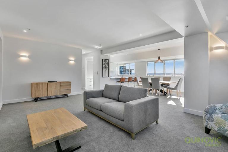 QV Stays Elegant City Apartment on the Square - B&B Auckland