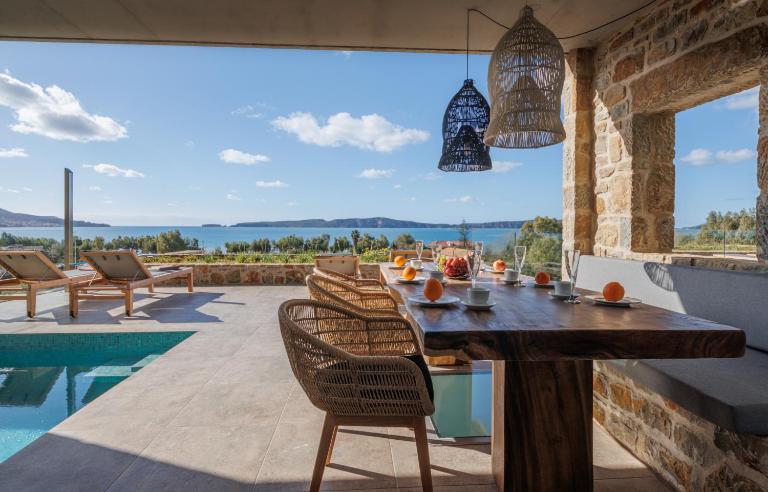 Villa VIEW with Private Pool, Sauna & Seaview - B&B Gialova