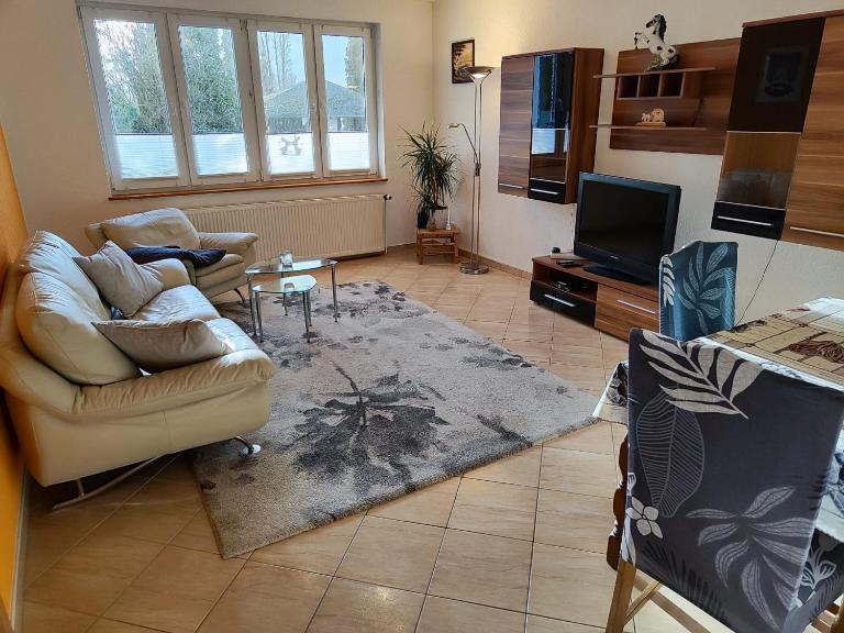 Ferienwohnung mit Garten - 10 Minuten von Templin - B&B Milmersdorf
