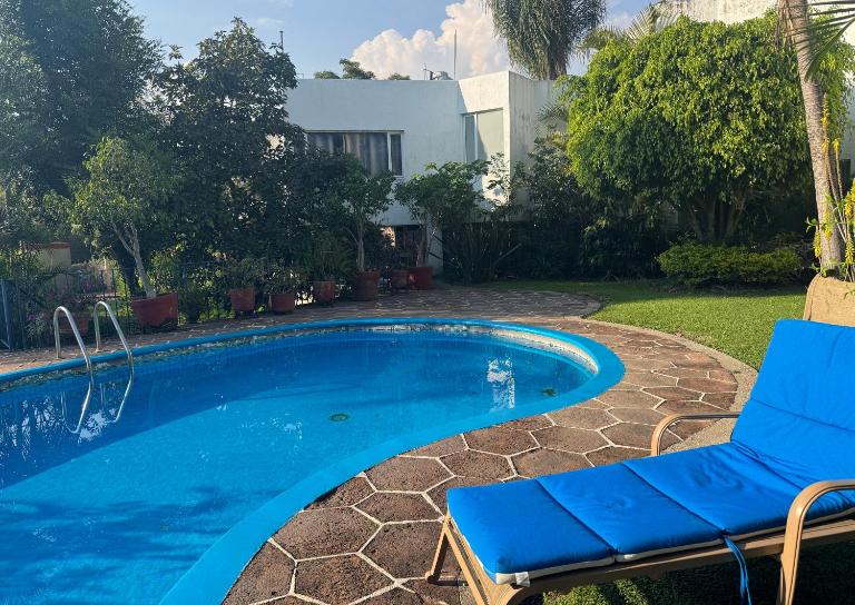 Casa con hermoso jardín y terraza - B&B Cuernavaca